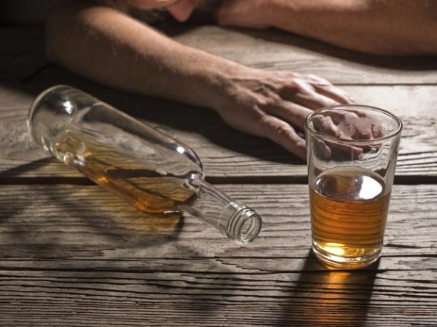 En este momento estás viendo Cómo saber si una persona tiene problemas con el alcohol